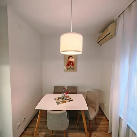 Savski Trg Stefan Nemanja Waterfront Apartment *