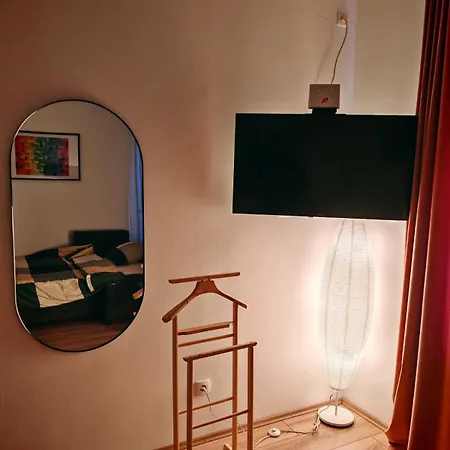 Savski Trg Stefan Nemanja Waterfront * Белград